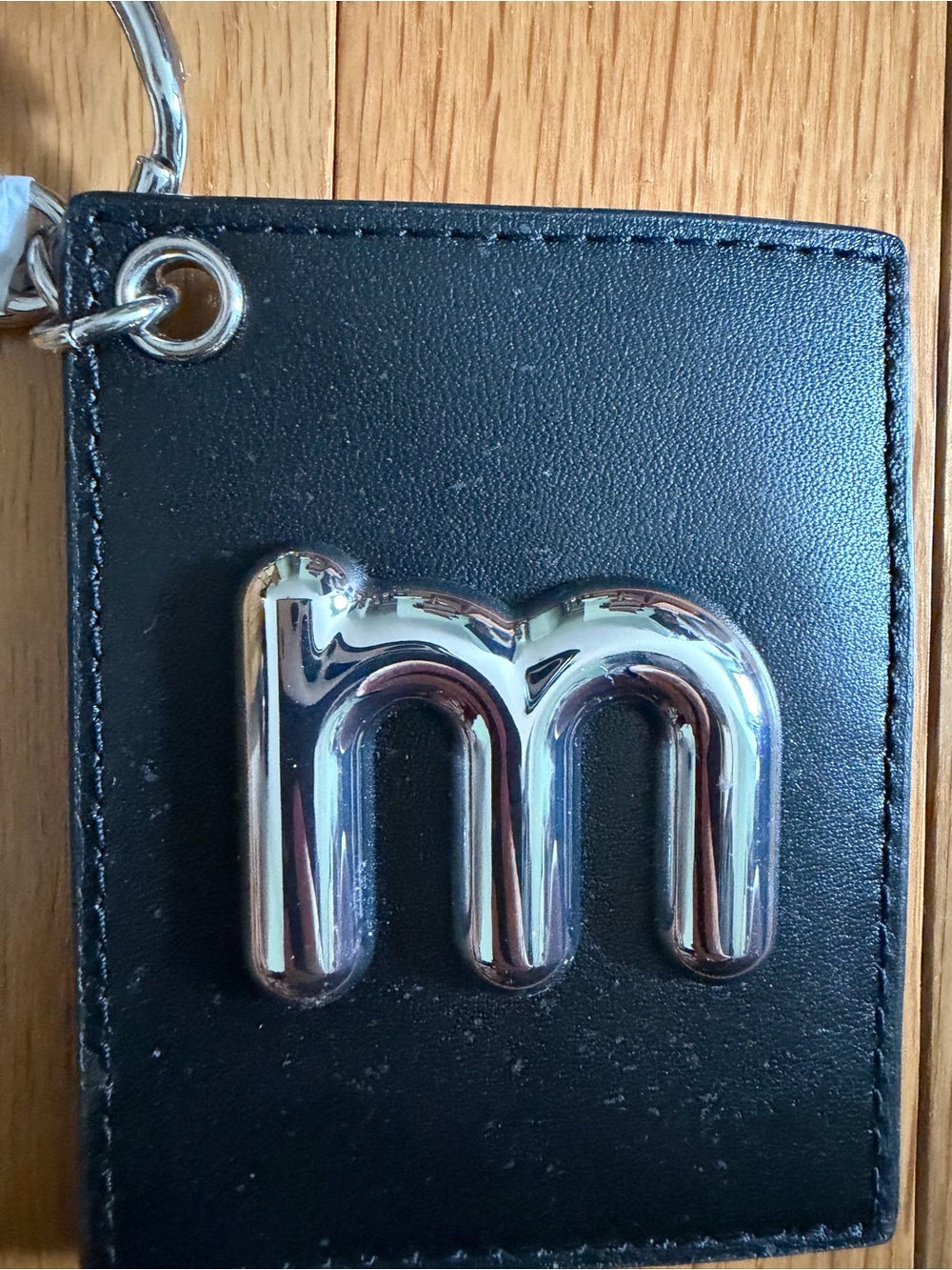 Marc Jacobs One Card Holder/Key Holder with Silver 'm' Logo NWT - Picture 2 of 4